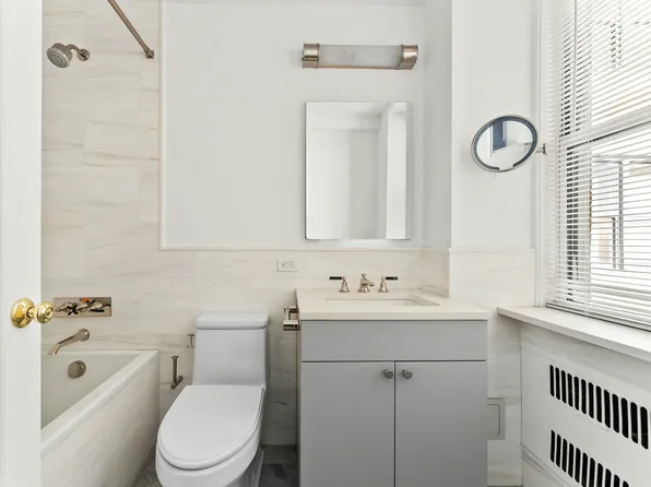 4 East 70th Street image 6 of 7