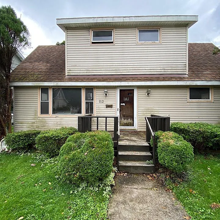 112 Park Ave photo 1