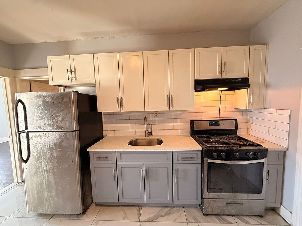 1st image of 480 Kennedy Blvd #29E