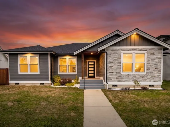 1725 Aaron Drive, Lynden, WA 98264