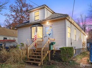 1809 W 4th St, Piscataway, NJ 08854