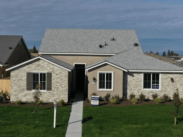 2225 Kern St, Kingsburg, CA 93631