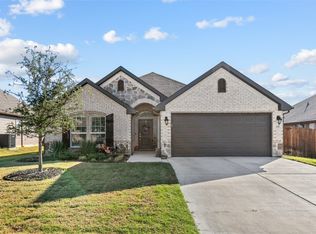 116 Gardenia Dr, Azle, TX 76020