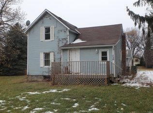 750 Dale St SW, Hutchinson, MN 55350