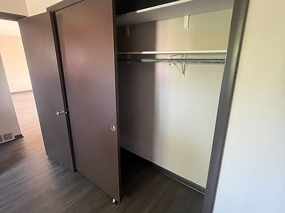 4th image of 812 N Gladstone Ave APT C