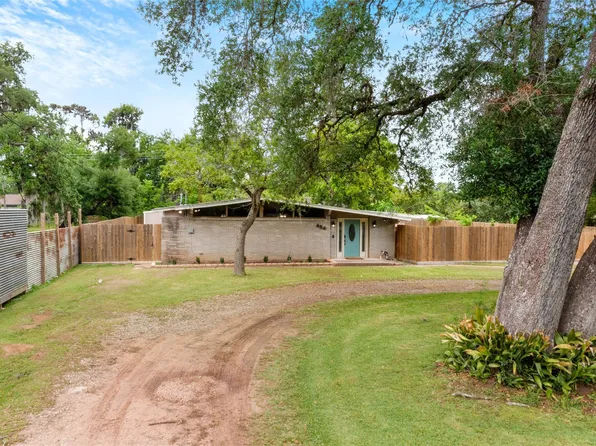 454 Southern Oaks Dr, Lake Jackson, TX 77566