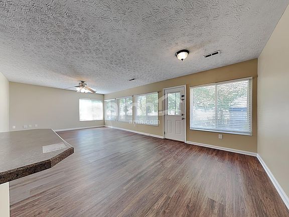 4th image of 9909 Olde Park Dr