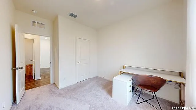 5814 Lilac Lndg — Photo 32