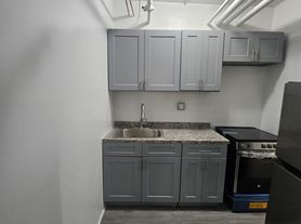 240 E 175th St, Bronx, NY