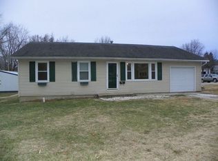 812 E Olive St, Red Bud, IL 62278