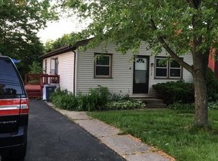 10128 W Beach Rd, Beach Park, IL 60087