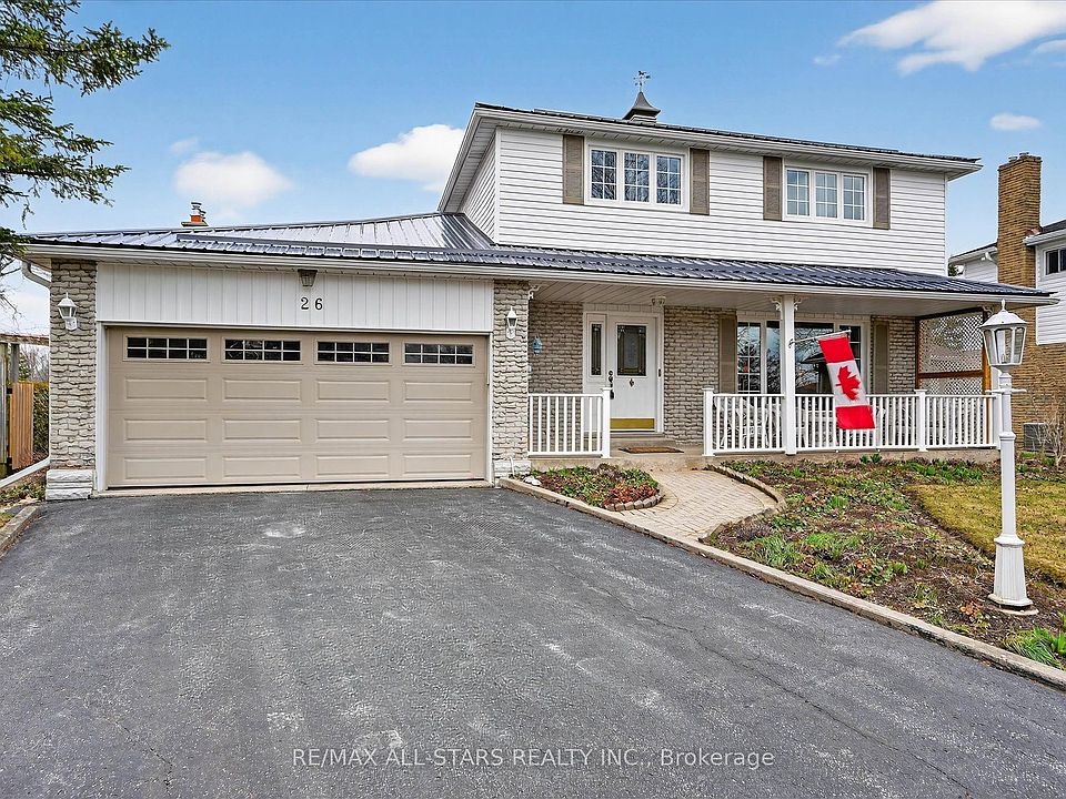 1st image of 26 Applewood Cres
