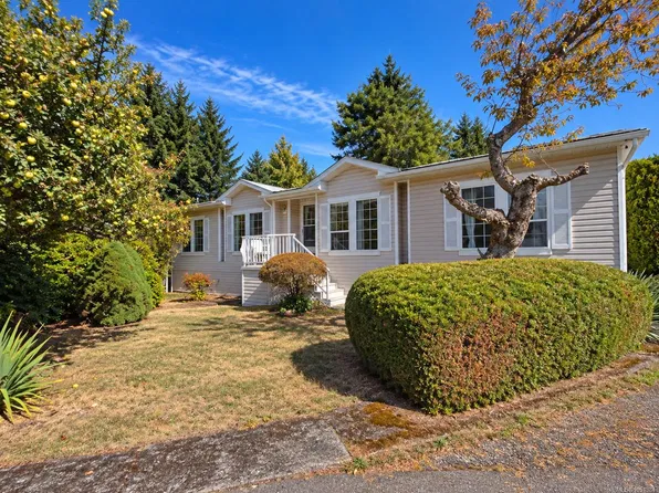 6820 Parklands Pl #23, Lantzville, BC V0R 2H0