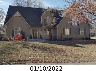 12730 England St, Overland Park, KS 66213
