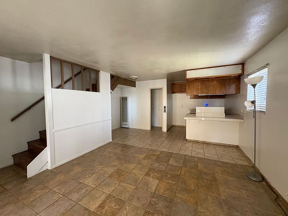 1st image of 1123 E La Deney Ct APT B
