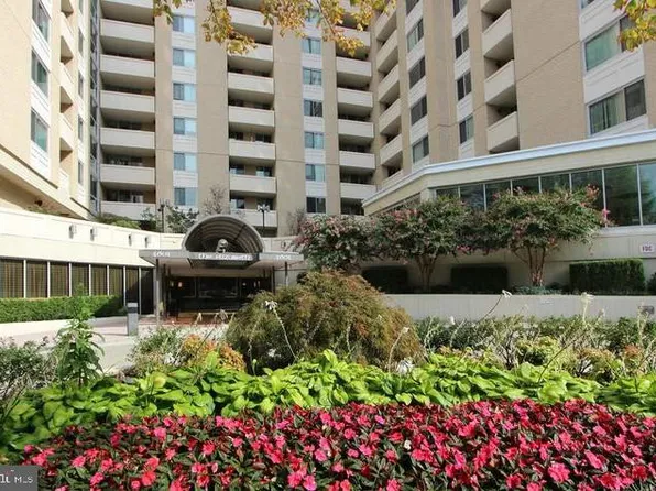 4601 N Park Ave #P-444, Chevy Chase, MD 20815