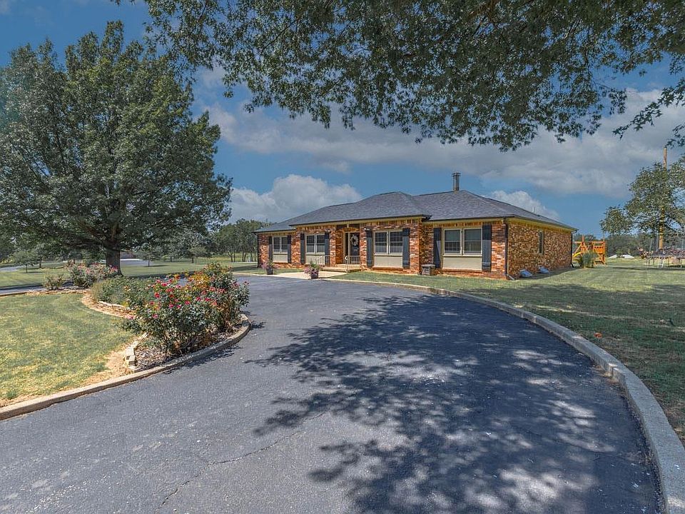 1st image of 2208 Pinecrest Ct