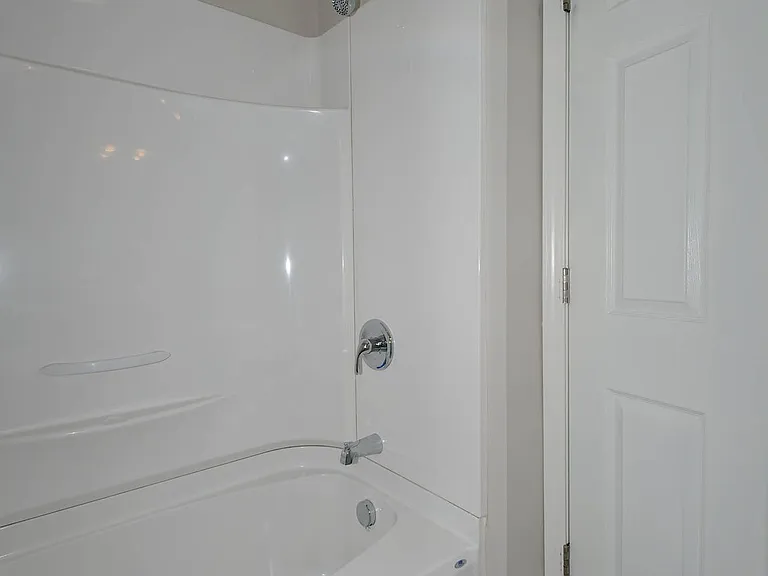 441 Yates St — Photo 5