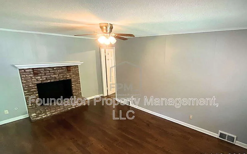 4 bed, 1.5 bath, 1788 sqft, $1,650 — Photo 3