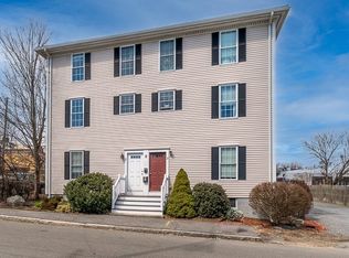 8 Pearl St #2, Gloucester, MA 01930