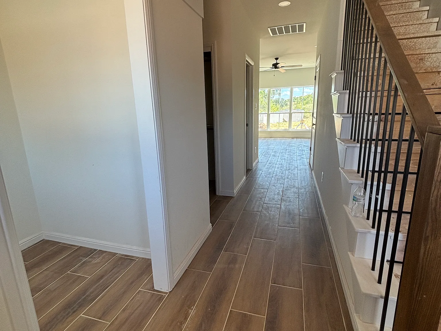 Entry Way/ Office