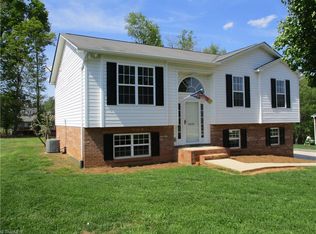 107 Redwood Bend Rd, King, NC 27021