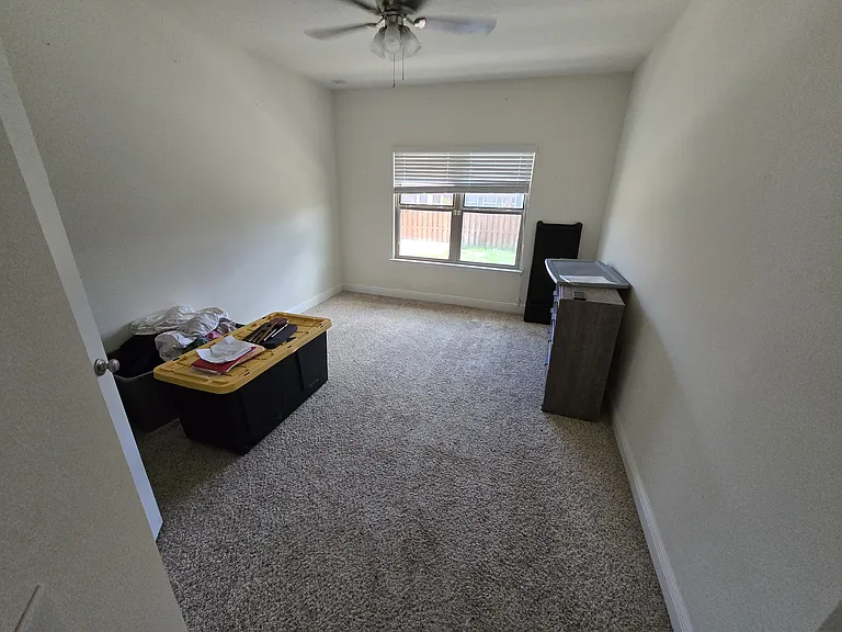 415 Chickadee St — Photo 4