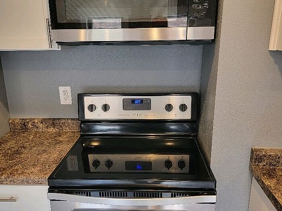 4th image of 5 E Michigan St #5