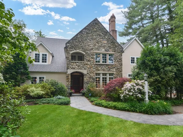 828 South St, Needham, MA 02492
