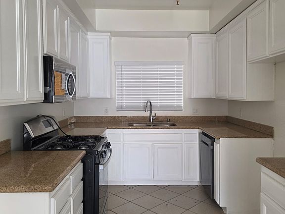 3rd image of 9201 Tobias Ave APT 6