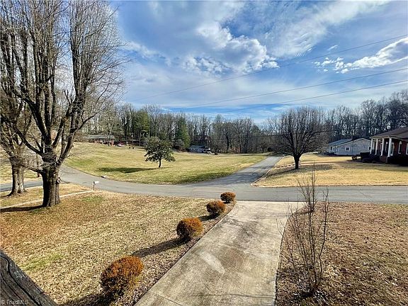 2nd image of 153 Edgewood Dr