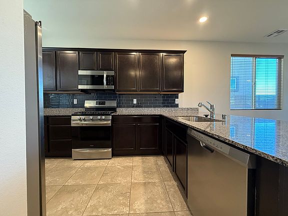 2nd image of 7624 Bandon Cliffs St