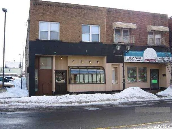 1713 Pine Ave, Niagara Falls, NY 14301