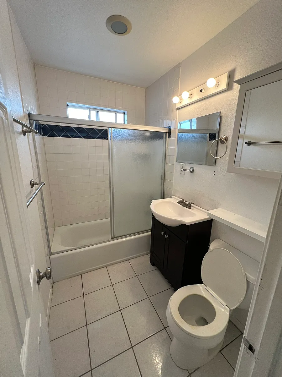Building Photo - 6737 Osler St #1