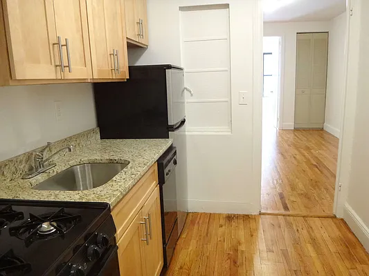 Rented by Paley Management | media 30