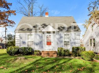 21515 Hillgrove Ave, Maple Heights, OH 44137