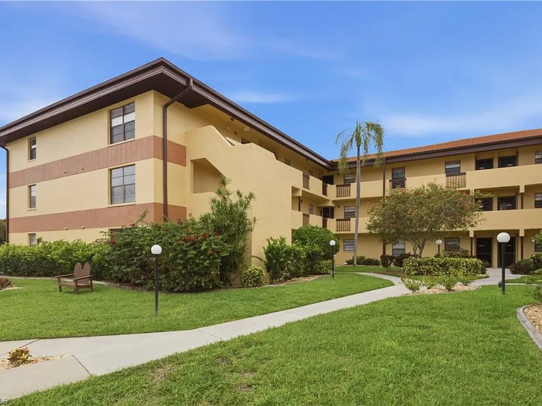 6136 Whiskey Creek Dr #521 — Photo 1