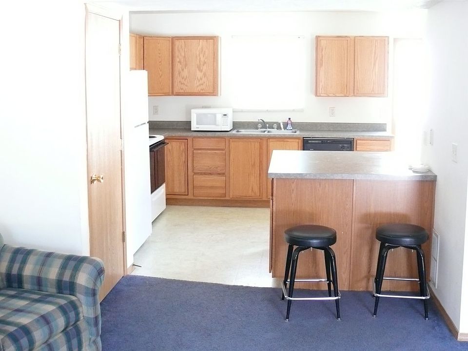 2nd image of 608 Hillview Dr APT 7