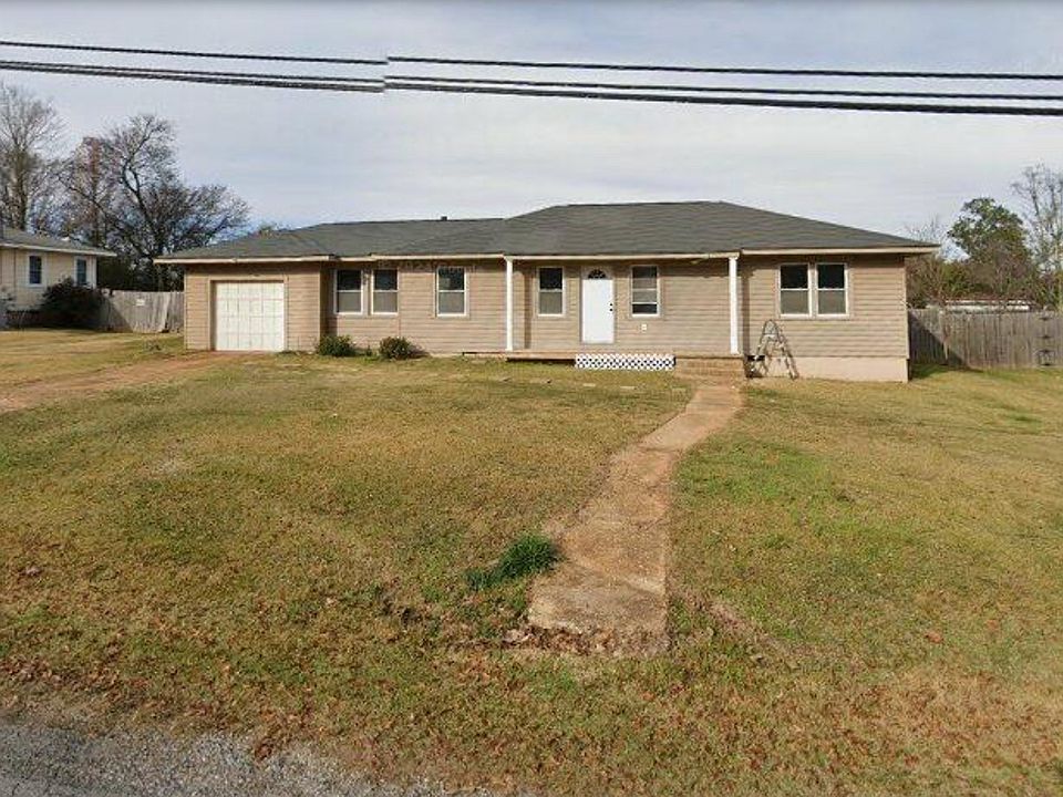 1st image of 4022 6th St E