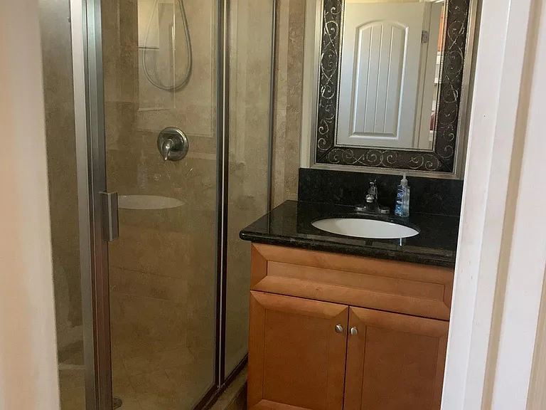 691 E Del Mar Blvd — Photo 8
