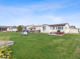 7533 Zobl Ct, Fair Haven, MI 48023