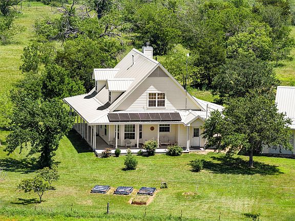 3rd image of 928 Upper Elgin River Rd