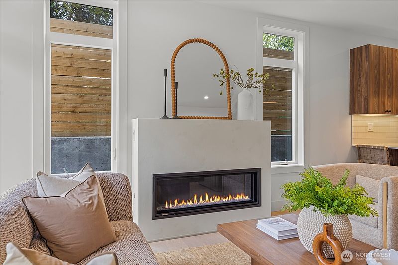 5th image of 3020 NE 95th