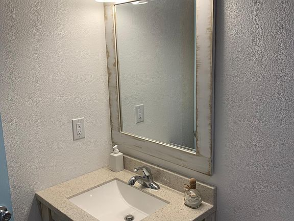 5th image of 2504 S Compass Ln