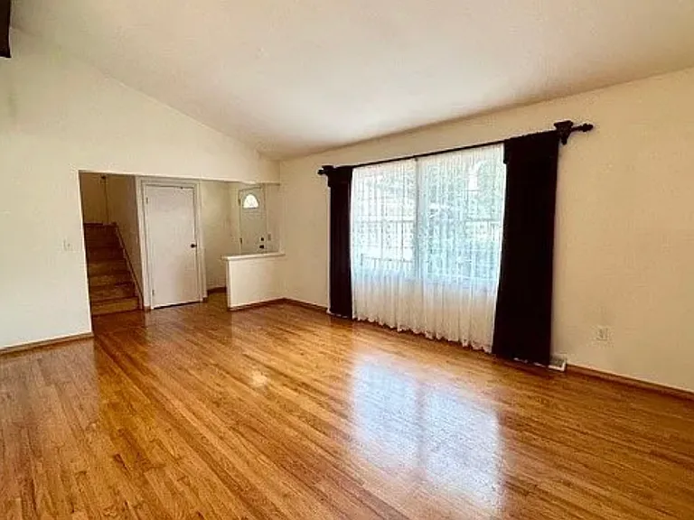 26888 Sweetbriar Dr — Photo 11