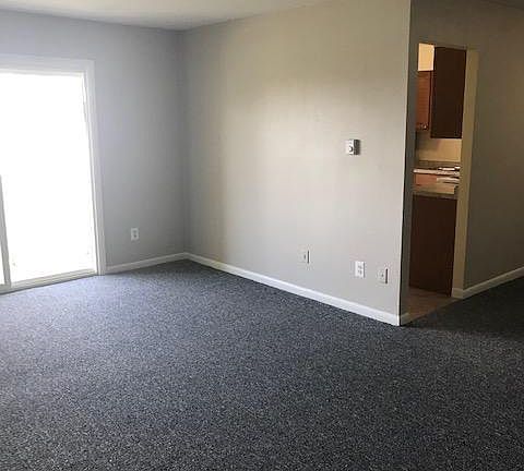 4th image of 8420 Richmond Hwy APT 62