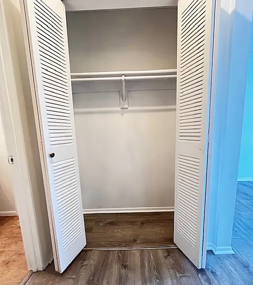 Closet 2