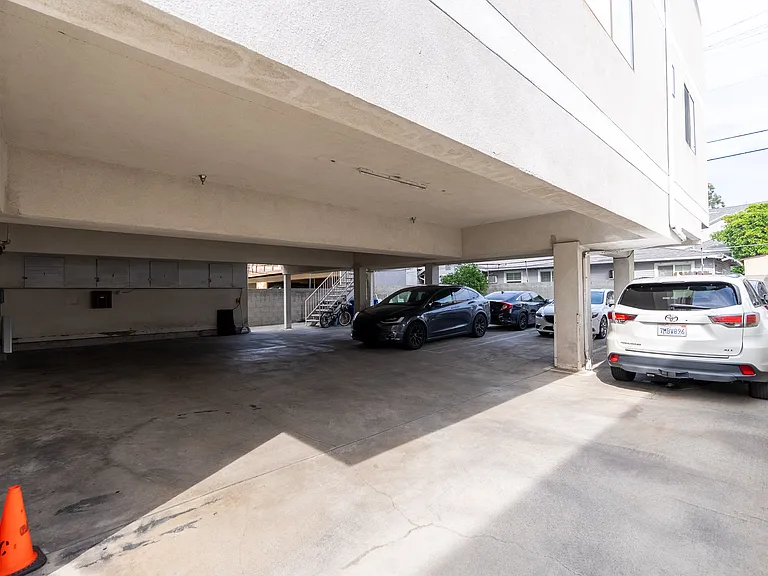 1758 N Alexandria Ave #1758.5 — Photo 48