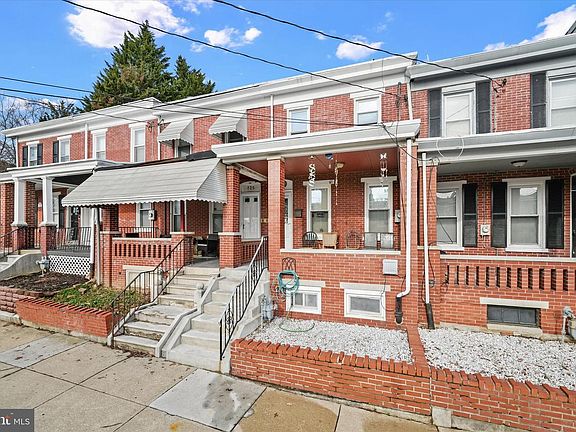 2nd image of 733 S Harrison St