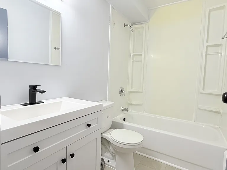 2950 Elsmere Ave #103 — Photo 11